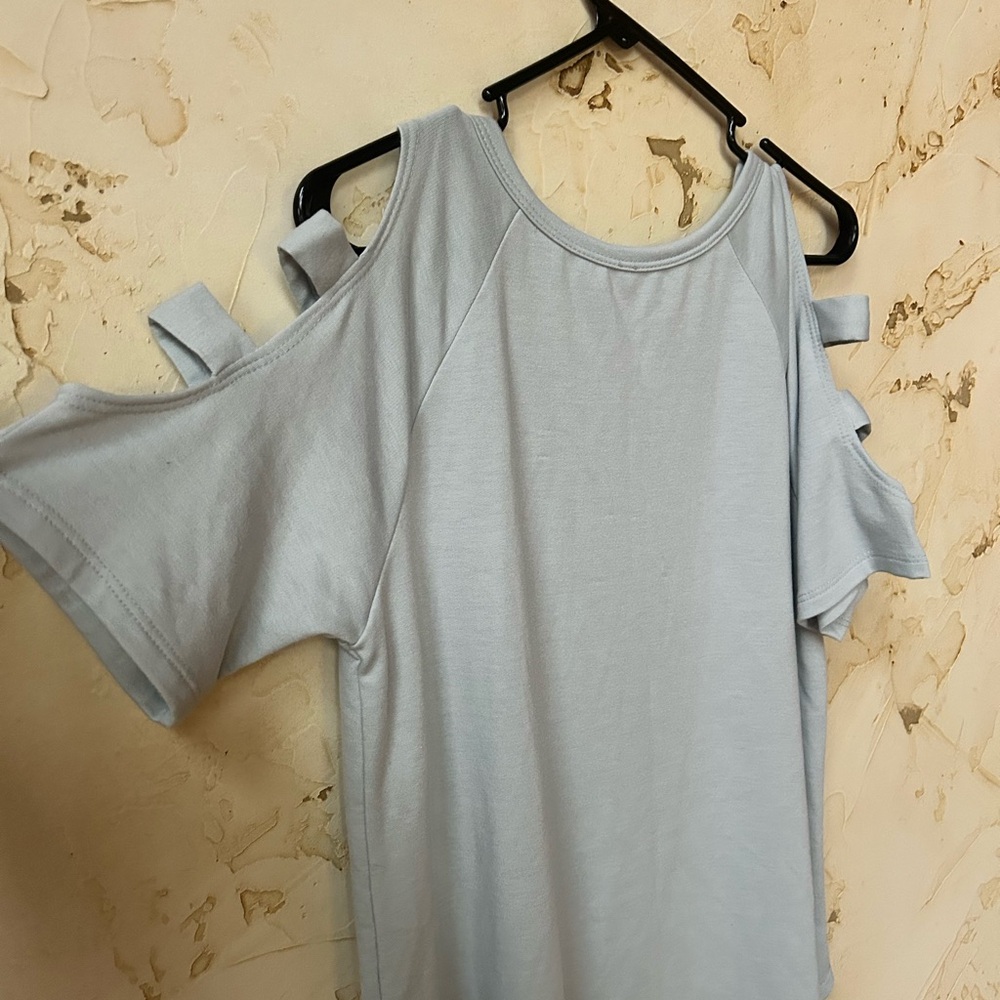 NWT Watermelon Boutique Seafoam Cold Shoulder Top | Cutout Sleeve Summer Tee - Picture 2 of 8